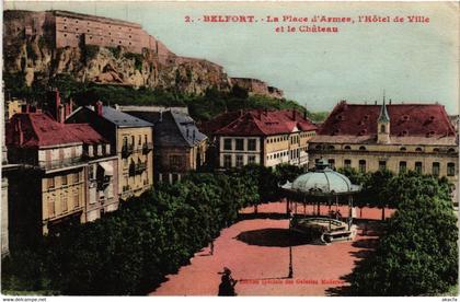 CPA BELFORT - La Place d'Armes l'Hotel de Ville et le Chateau (293372)