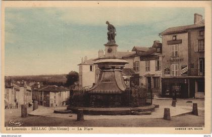 CPA Le Limousin - BELLAC - La Place (122509)