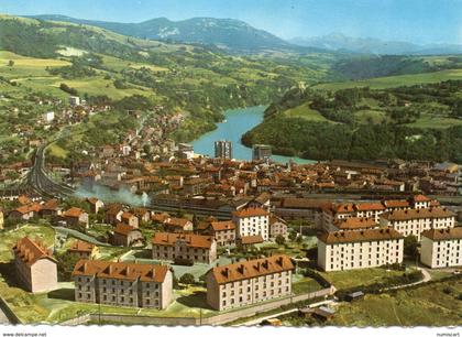 Bellegarde-sur-Valserine.. belle vue aérienne du village