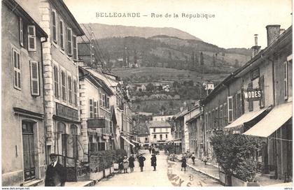Carte postale ancienne de BELLEGARDE