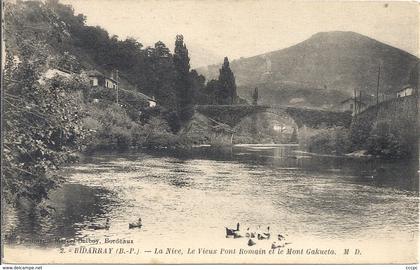 CPA Bidarray La Nive Le vieux Pont Romain et le Mont Gakueta