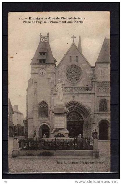 76 - Blangy-sur-Bresle - Place de l'Eglise - Monument aux Morts