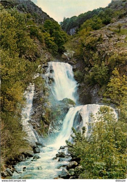 38 - Bourg d'Oisans - Cascade de la Sarennes - CPM - Voir Scans Recto-Verso