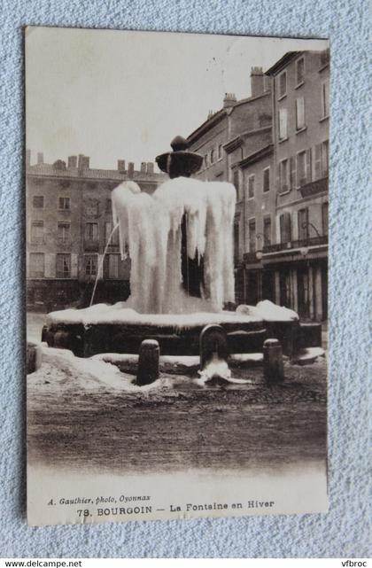 Bourgoin, la fontaine en hiver, Isère 38