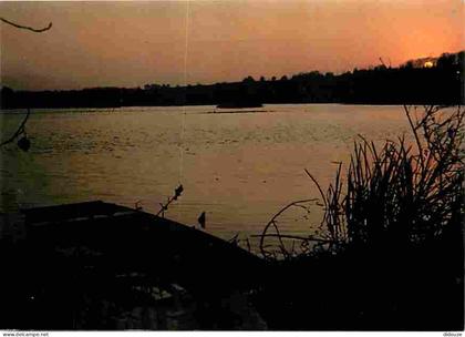 80 - Bray sur Somme - Le soleil se lève sur le grand étang - Flamme Postale - CPM - Voir Scans Recto-Verso