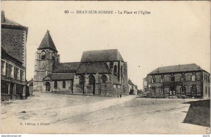 CPA BRAY-SUR-SOMME Place et Eglise (25513)