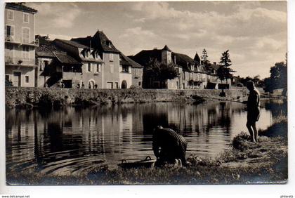 BRETENOUX (pêcheur, lavandière)