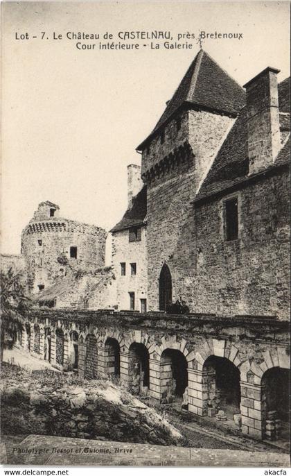 CPA Lot 7 Le Chateau de CASTELNAU, pres BRETENOUX Cour Interieure (122912)