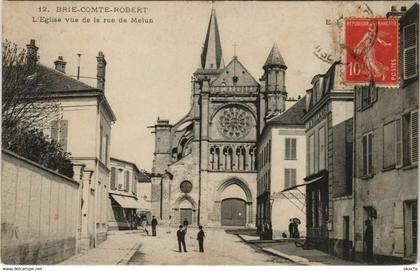 CPA Brie-Comte-Robert L'Eglise FRANCE (1101127)
