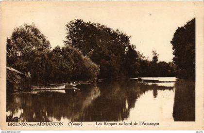 CPA Brienon-sur-Armancon Les Barques au bord de l'Armacon (1183712)