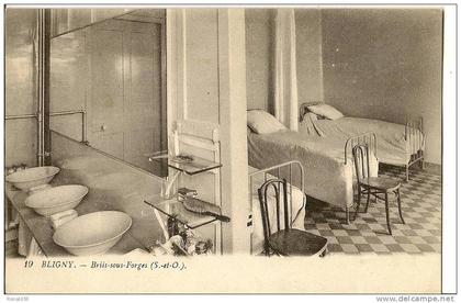 cp 91 BLIGNY Briis sous forges , sanatorium ( dortoir et lavabos)
