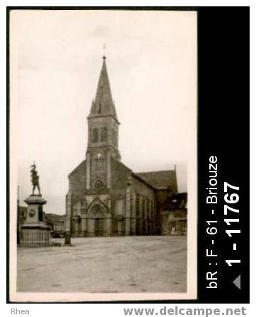61 Briouze - 1.314 BRIOUZE (Orne) L'Eglise et le Monument aux Morts 1914-1918 - monument aux  /  D61D  K61063K  C61063C