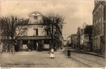 CPA BRY-sur-MARNE La Grande Rue (869377)