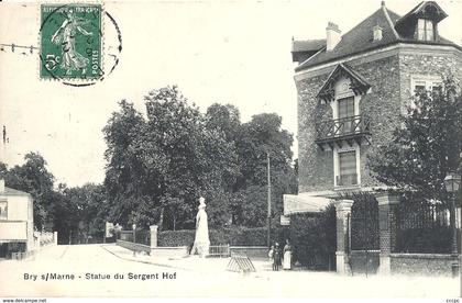 CPA Bry sur Marne Statue du Sergent Hof