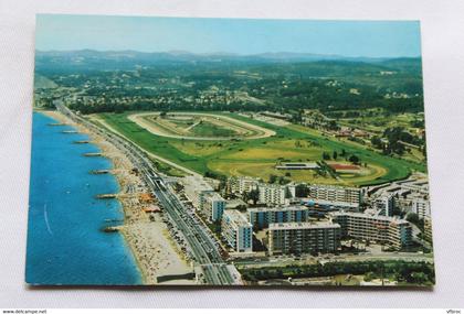 I832, Cpm 1976, Cagnes sur mer, vue aérienne, la plage, l'hippodrome, Alpes maritimes 06