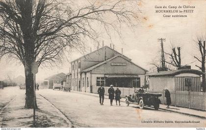 CAMP DE CHALONS : GARE DU CAMP - MOURMELON LE PETIT - COUR EXTERIEURE