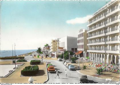 CPSM Canet Plage Le Front de Mer