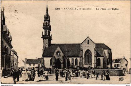CPA Carantec- La Place et l'Eglise FRANCE (1025729)