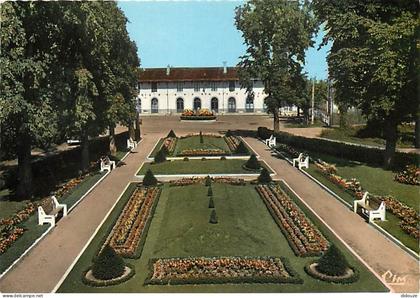 82 - Castelsarrasin - La Gare et les Jardins - Carte Neuve - CPM - Voir Scans Recto-Verso