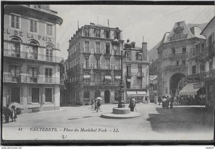 Cauterets - Place du Maréchal Foch
