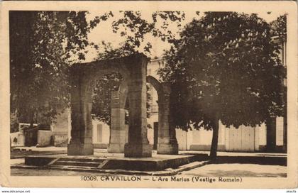 CPA CAVAILLON L'Arc Mauris - Vestige Romain (1086903)