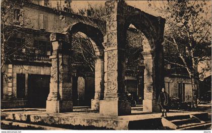 CPA CAVAILLON Porte Datant des Romains (1086296)
