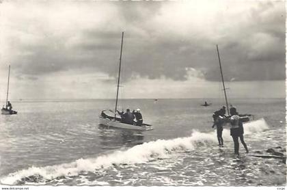 CPSM Cayeux-sur-Mer Départ en mer