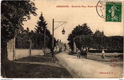 CPA CERISIERS - Entrée du Pays (108454)