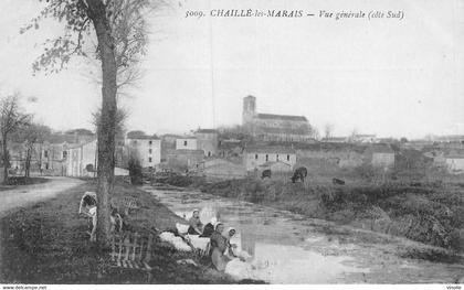 22-5967 : CHAILLE-LES-MARAIS. LAVANDIERE