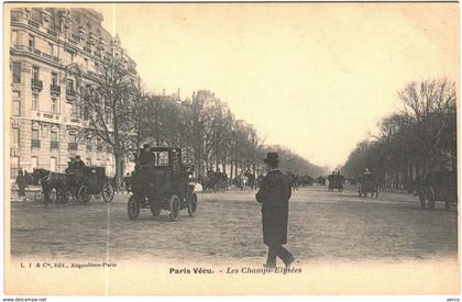 Carte Postale Ancienne de PARIS VECU-Les Champs Elysées