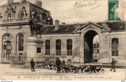 CPA Chantilly - Chateau de Chantilly - La Statue de le Duc d'Aumale (1032170)