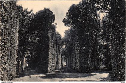 CPA Chantilly - Parc du Chateau Chantilly - Les Trois Allees (1032193)