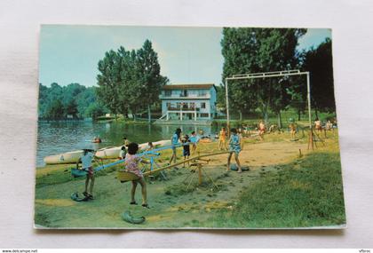 Cpm 1975, Chantonnay, plage du barrage de l'Angle Guignard, les jeux, Vendée 85