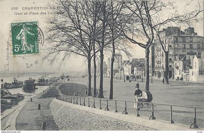 CPA Charenton-le-Pont Quai et Place des Carrières