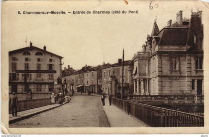 CPA CHARMES-sur-MOSELLE - Entrée de CHARMES (153787)