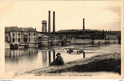 CPA CHATELLERAULT - Manufactures d'Armes (989060)