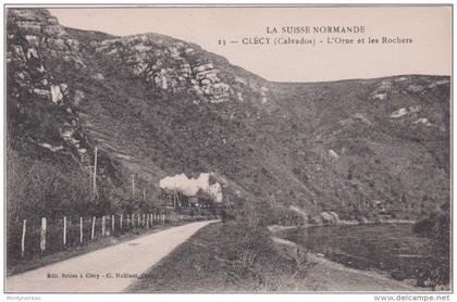 Calvados :  CLECY , Clécy :  vue,  le  train