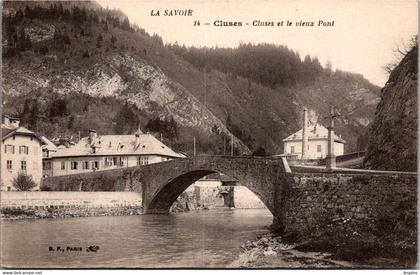 74 - CLUSES -- Cluses et le vieux Pont