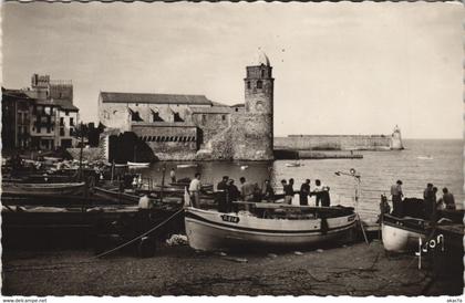 CPA COLLIOURE Port et Eglise (144505)