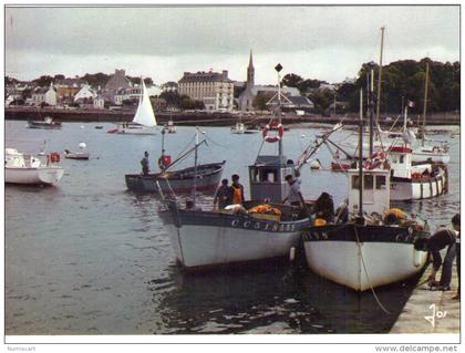 Combrit.. Combrit-Sainte-Marine.. animée.. la Cale de Ste Marine.. bateau de pêche.. voiliers