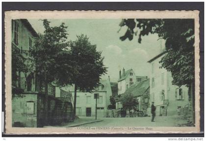 15 - Condat en Feniers - Le Quartier Haut - animée