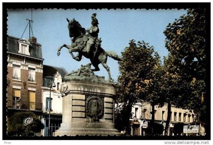 59 Denain 1511 DENAIN - La Statue du Mar?chal Villars marechal de villars statue D59D K59172K C59172C RH013191