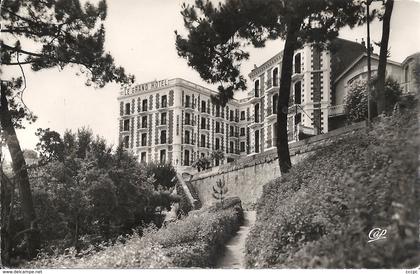 CPSM Dinard Le Grand Hôtel