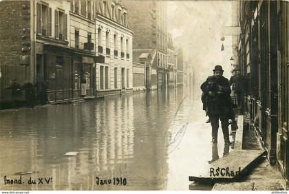 PARIS 15 arrondissement inondation 1910 ( carte photo) rue Saint charles