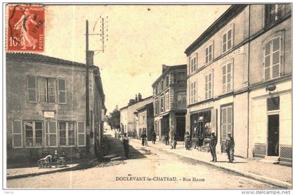 CARTE POSTALE ANCIENNE DE DOULEVANT LE CHATEAU - rue haute