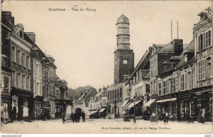 CPA DOULLENS Rue Du Bourg (807919)