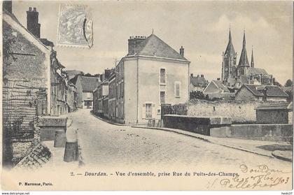 Dourdan - Vue d'ensemble, prise rue du Puits-des-Champs