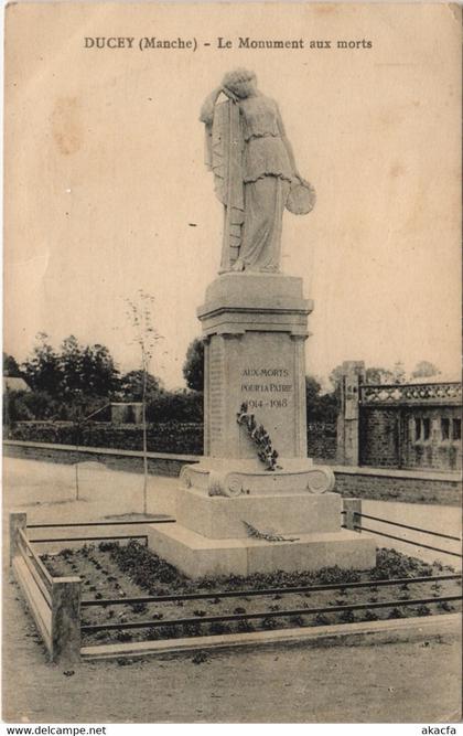 CPA DUCEY - Le Monument aux morts (128114)