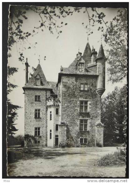 19 Égletons EGLETONS (Corrèze) Château MAUMONT, façade Est chateau de maumont    D19D  K19073K  C19073C RH015117