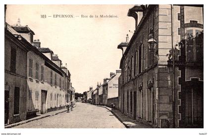 Epernon - Rue de la Madeleine